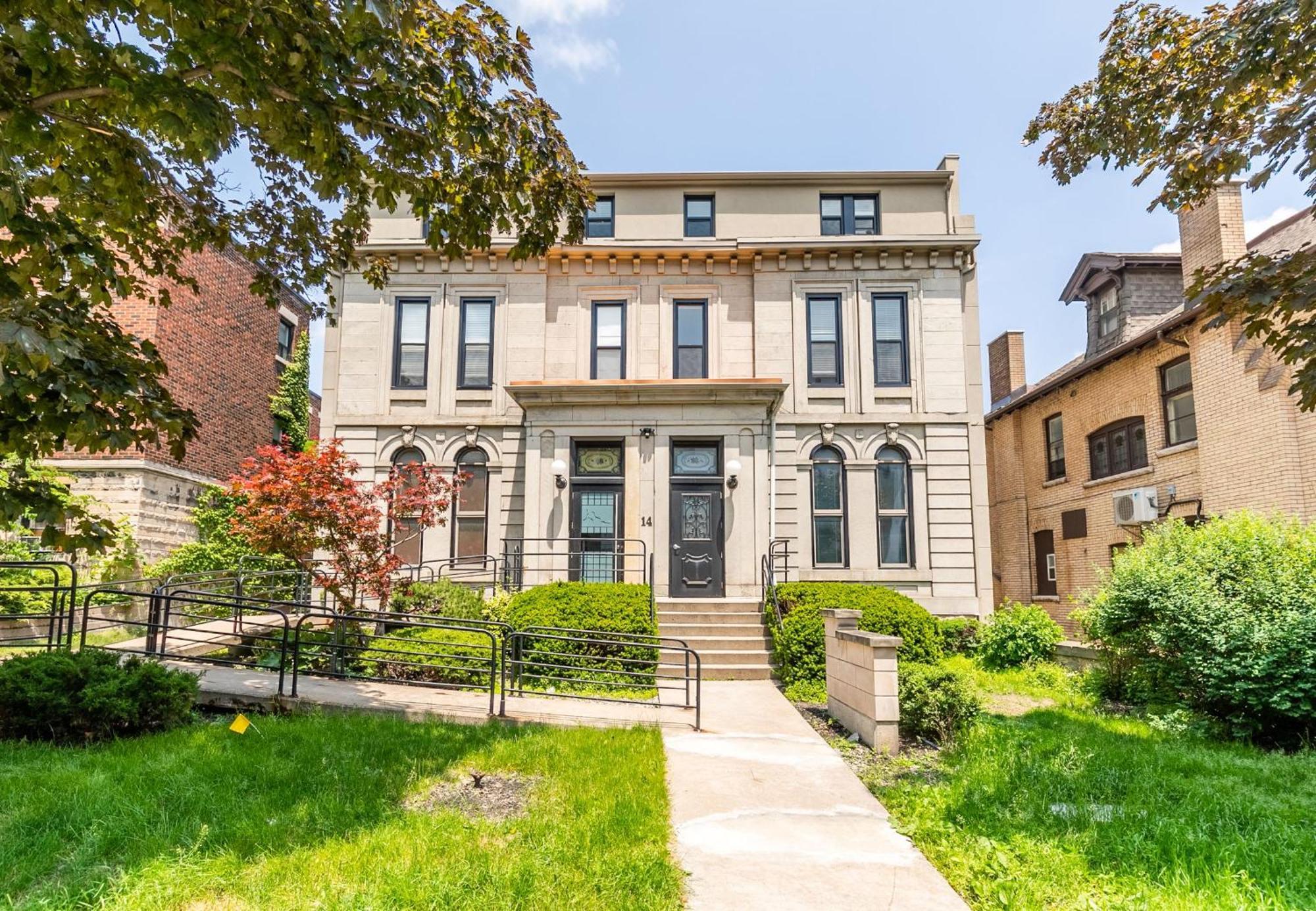 Modern Studio Apartment- Heart Of James South Hamilton Exterior photo